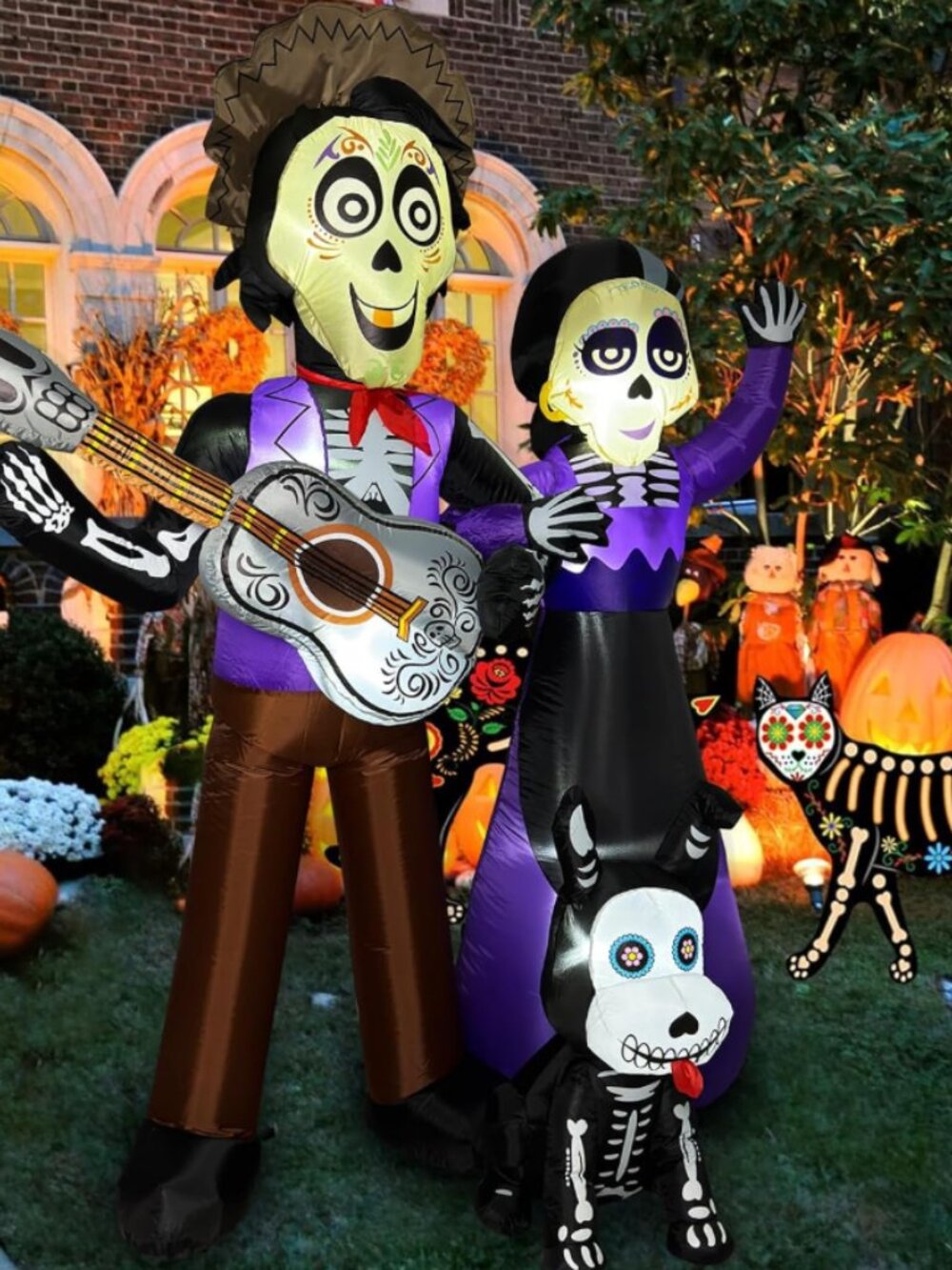 6ft Inflatable Halloween Decoration - Picture 3 of 4